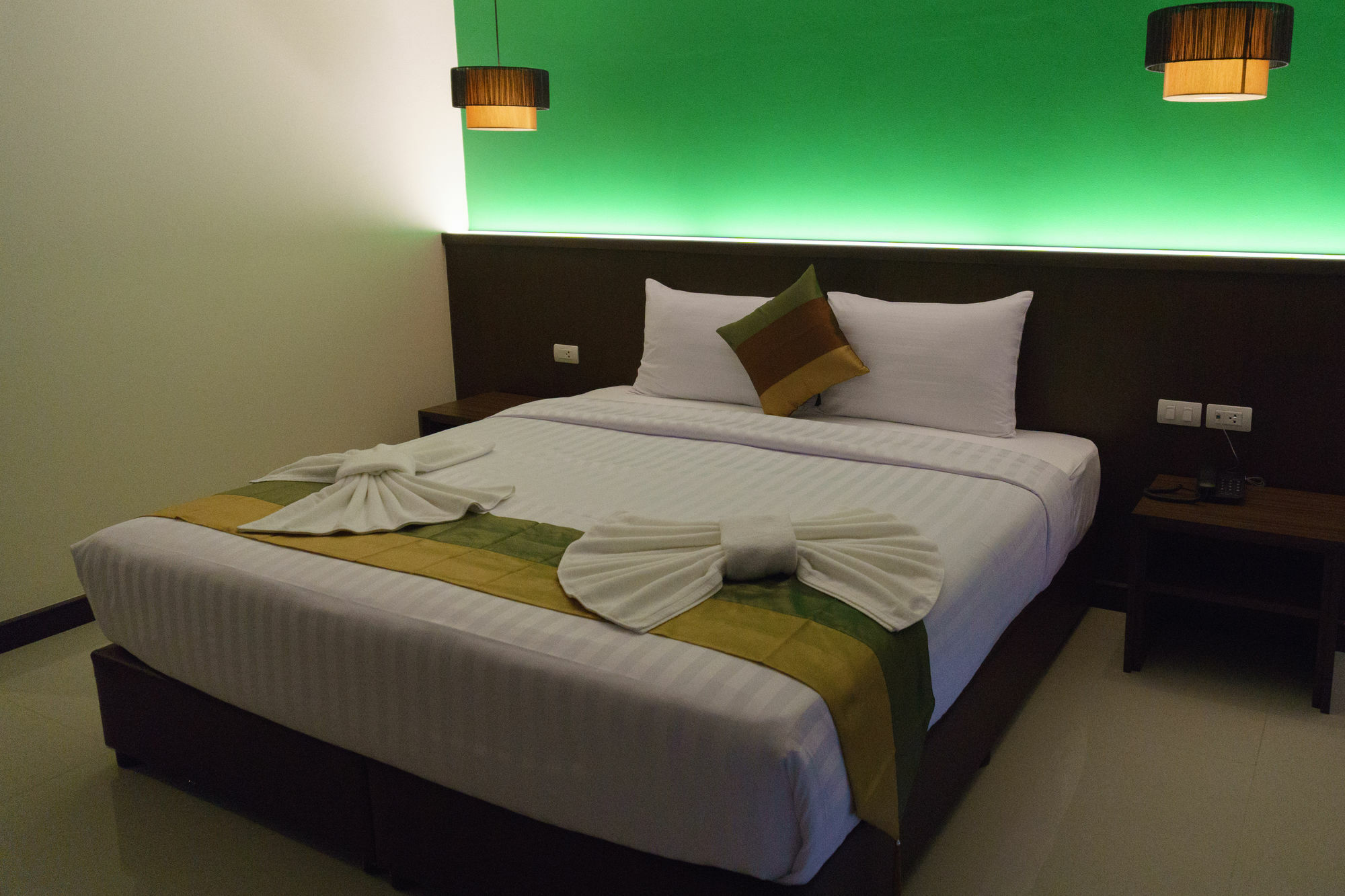 Visa Hotel Hua Hin - Sha Plus Экстерьер фото